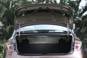 Hyundai Aura Bootspace - using C Hooks reduces usable storage space